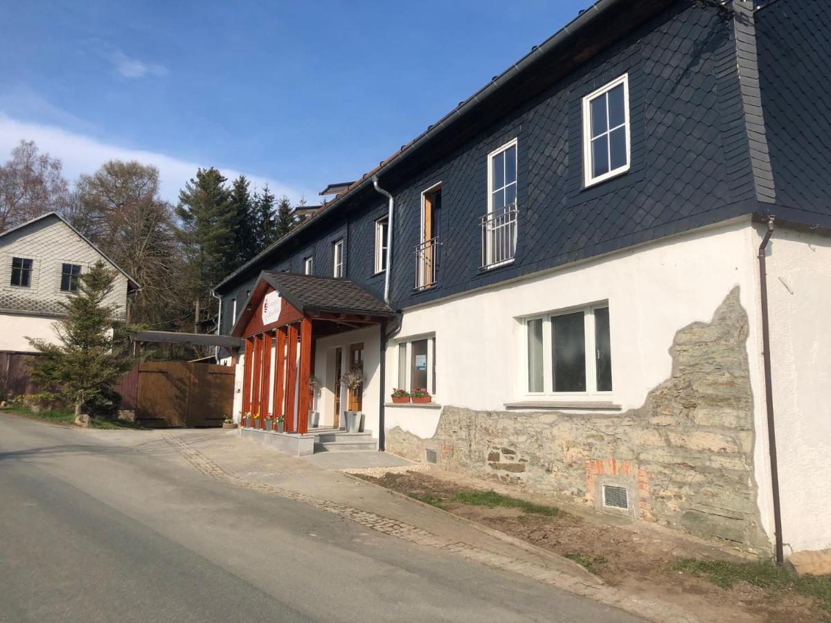 Landgasthof Wetteraperle Raila エクステリア 写真